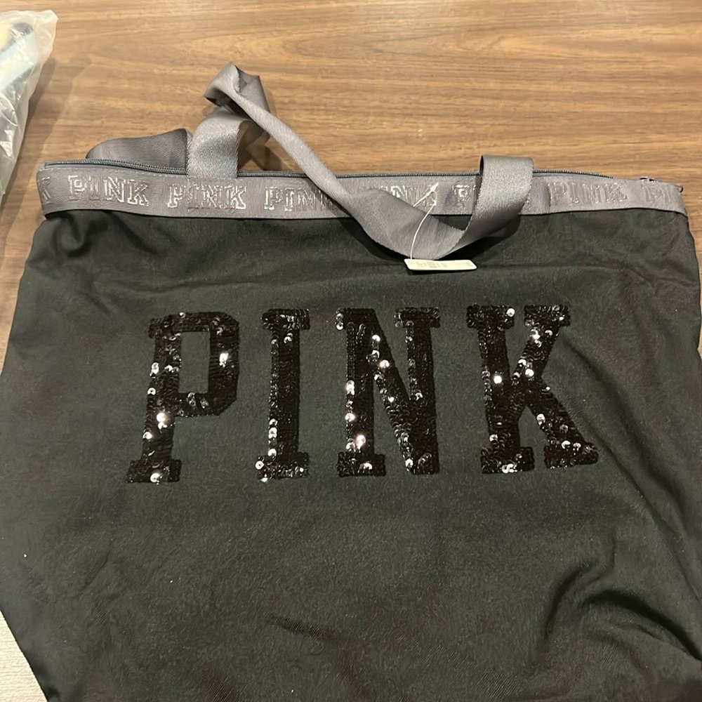 Victoria’s Secret PINK travel bag brand new with tags